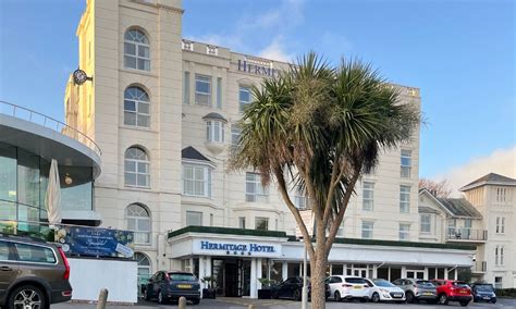 bournemouth seafront hotels with parking.